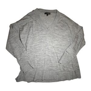 Banana Republic Gray Merino Wool V-Neck Sweater Lightweight